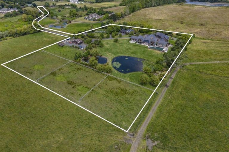 Photo of property in 42 Porterfield Road, Whitford, Howick, 2571