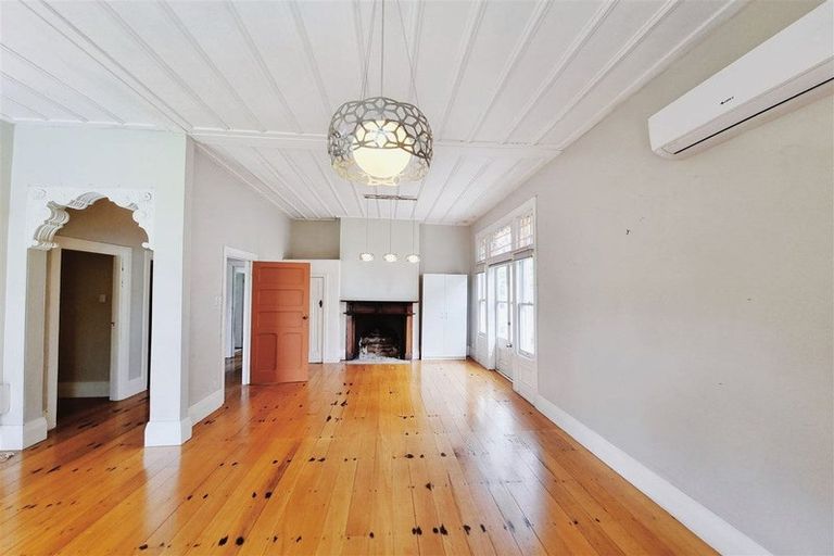 Photo of property in 1 Puriri Street, Takapuna, Auckland, 0622