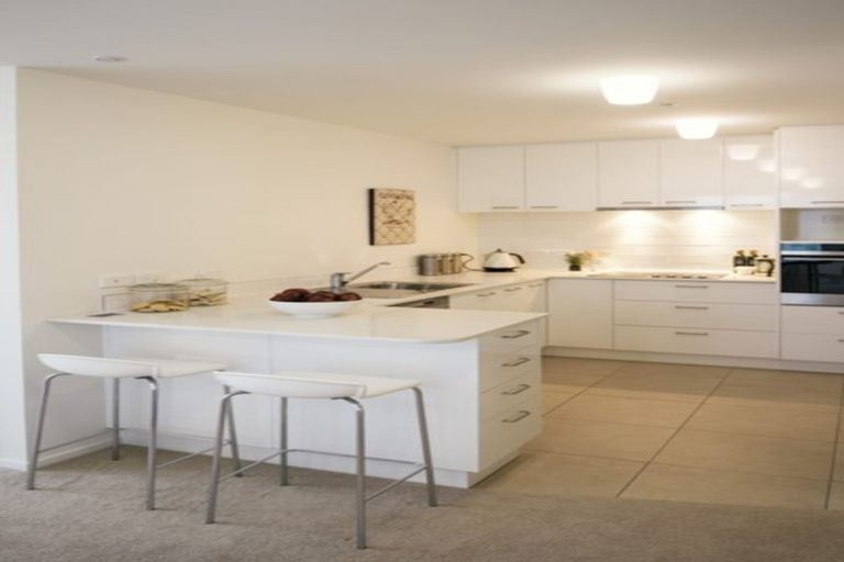 Photo of property in 2/100 Edinburgh Street, Pukekohe, 2120