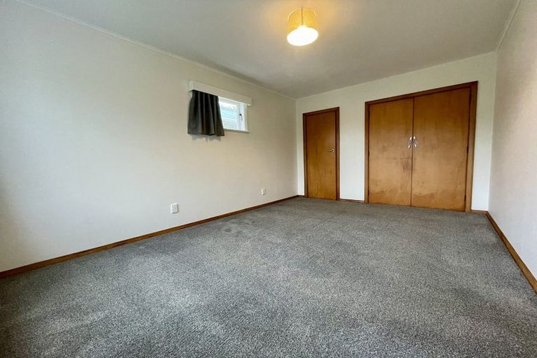 Photo of property in 69 Taylor Terrace, Tawa, Wellington, 5028