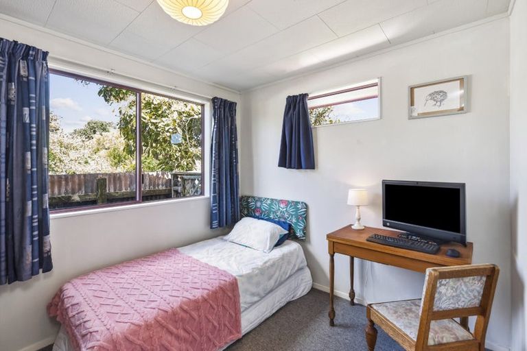 Photo of property in 13 Rauparaha Street, Waikanae Beach, Waikanae, 5036