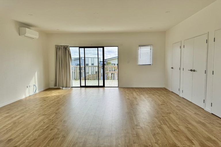 Photo of property in 6 Heketara Place, Papakura, 2110