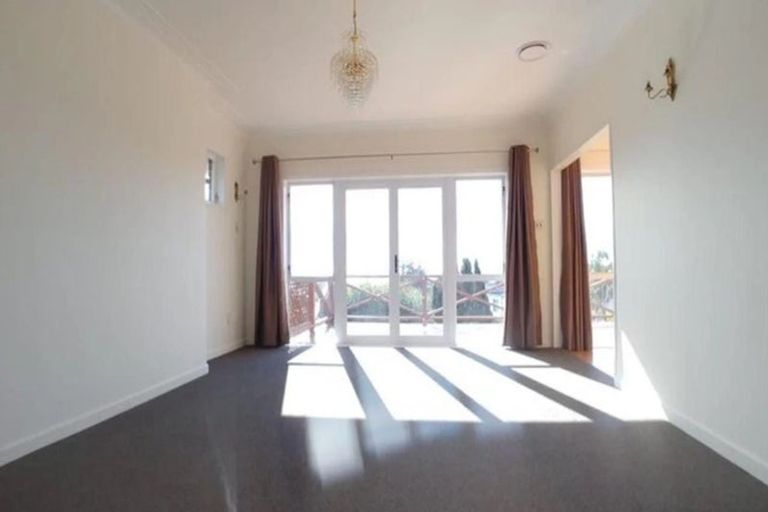 Photo of property in 17 Bleakhouse Road, Howick, Auckland, 2014