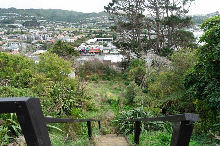 Photo of property in 28 Sheridan Terrace, Johnsonville, Wellington, 6037