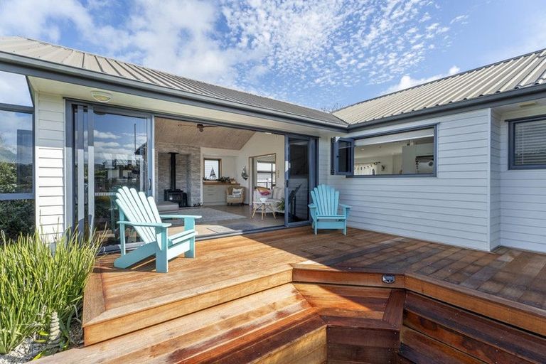 Photo of property in 13 Martin Place, Cooks Beach, Whitianga, 3591