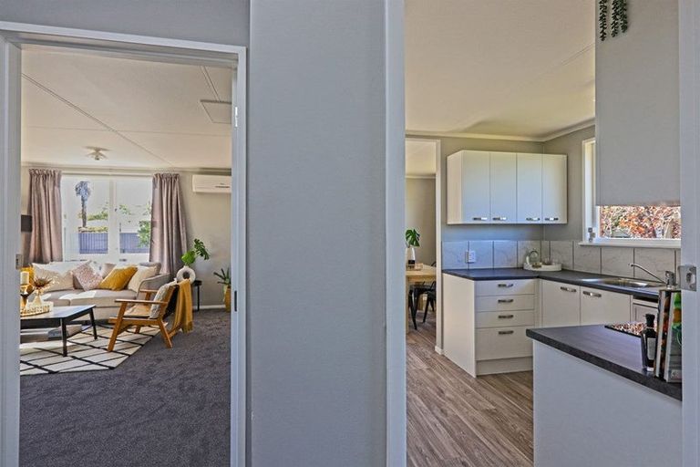 Photo of property in 9 Burton Place, Flaxmere, Hastings, 4120