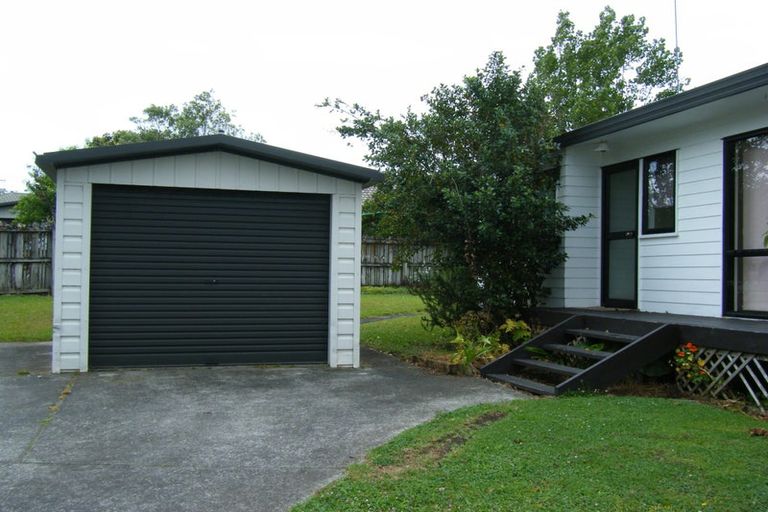 Photo of property in 5 Wren Place, Unsworth Heights, Auckland, 0632