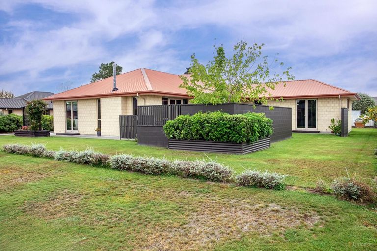 Photo of property in 9 Tancred Street, Geraldine, 7930