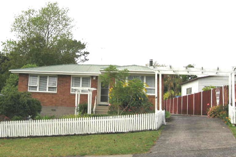 Photo of property in 12 Ranui Avenue, Ranui, Auckland, 0612