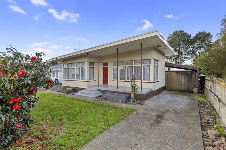 Photo of property in 12 Walsh Street, Forest Lake, Hamilton, 3200