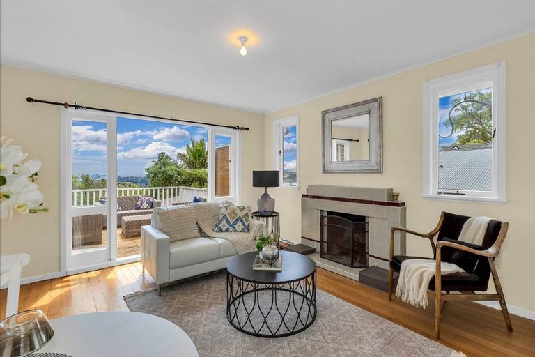 Photo of property in 101 Glengarry Road, Glen Eden, Auckland, 0602