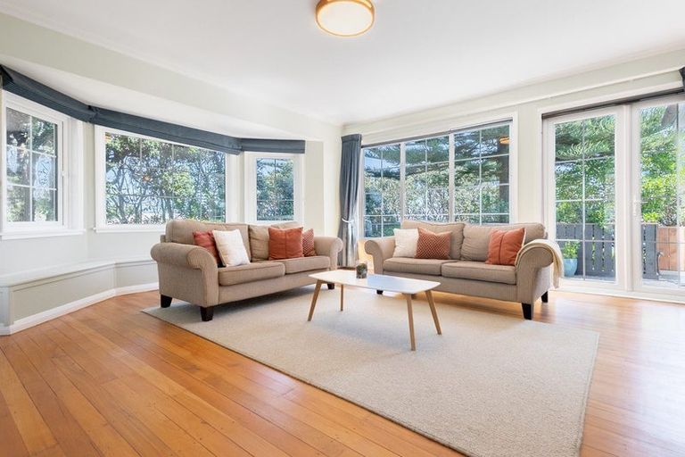 Photo of property in 1 Rosetta Road, Raumati South, Paraparaumu, 5032