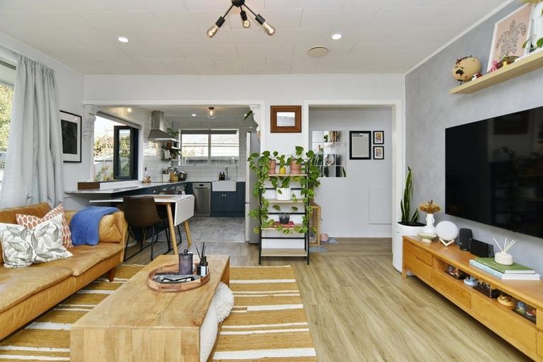 Photo of property in 2/144 Main North Road, Papanui, Christchurch, 8052