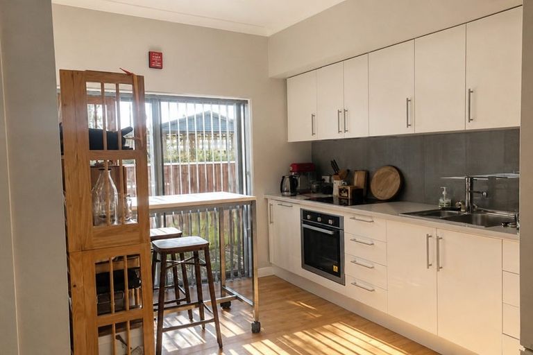 Photo of property in 38 Kensington Avenue, Petone, Lower Hutt, 5012