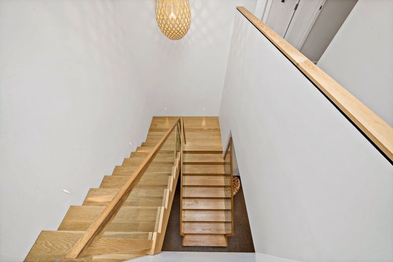 Photo of property in 106a Godden Crescent, Mission Bay, Auckland, 1071