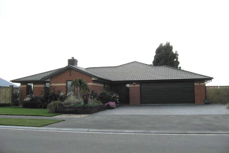 Photo of property in 19 Cathcart Crescent, Prebbleton, 7604