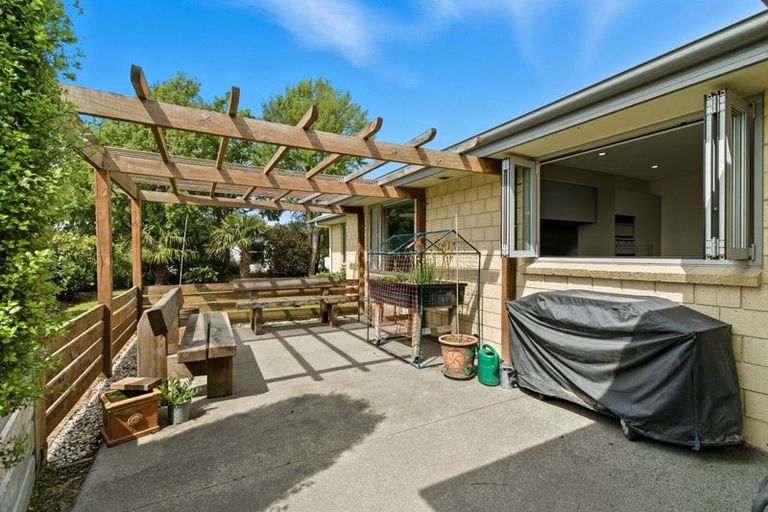 Photo of property in 15 Cridland Place, Halswell, Christchurch, 8025