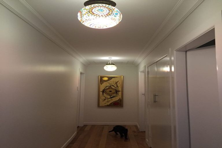 Photo of property in 5 Naera Place, Kawaha Point, Rotorua, 3010