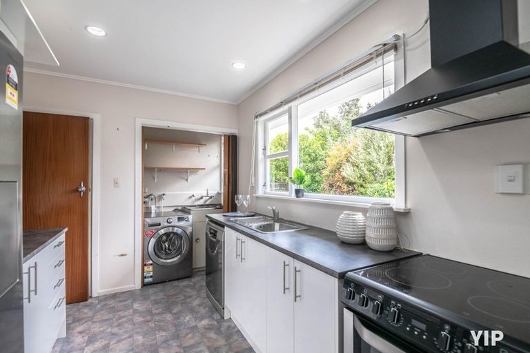 Photo of property in 18 Elliott Street, Johnsonville, Wellington, 6037