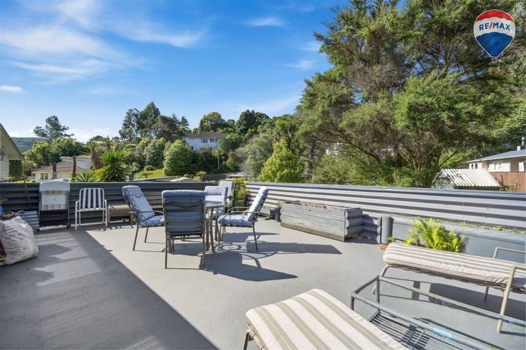 Photo of property in 7 James Grove, Stokes Valley, Lower Hutt, 5019