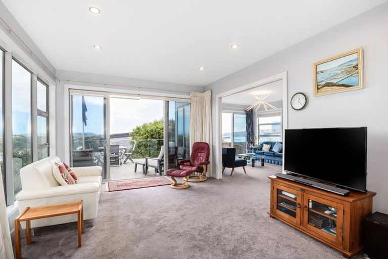 Photo of property in 5 Seascape View, Paremata, Porirua, 5024