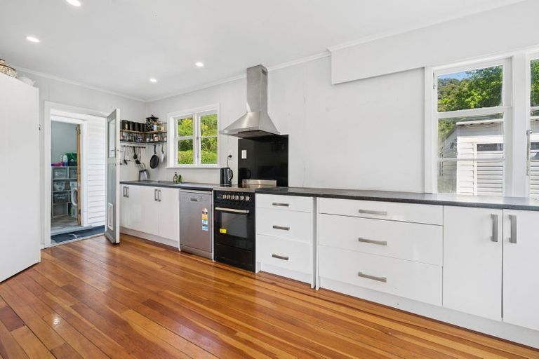 Photo of property in 203 Wellington Road, Wainuiomata, Lower Hutt, 5014