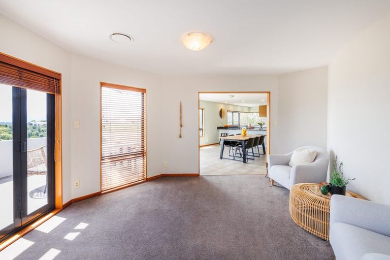 Photo of property in 33 Ruapehu Drive, Fitzherbert, Palmerston North, 4410