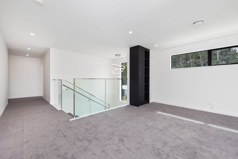 Photo of property in 5 Endurance Rise, Orewa, 0931