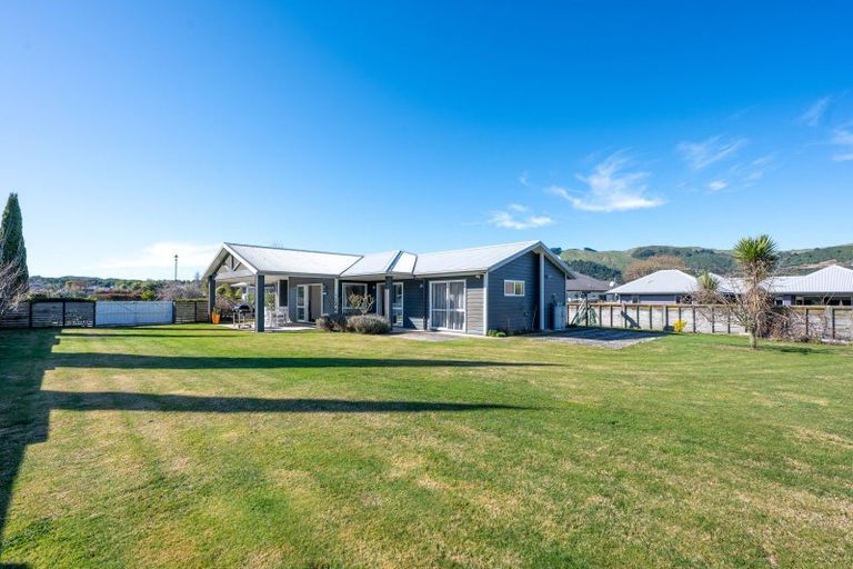 Photo of property in 3 Montgomery Crescent, Kinloch, Taupo, 3377