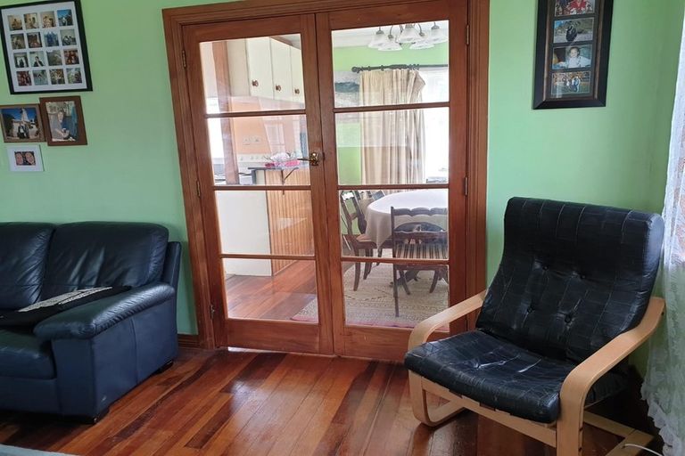 Photo of property in 5 Foster Street, Taita, Lower Hutt, 5011