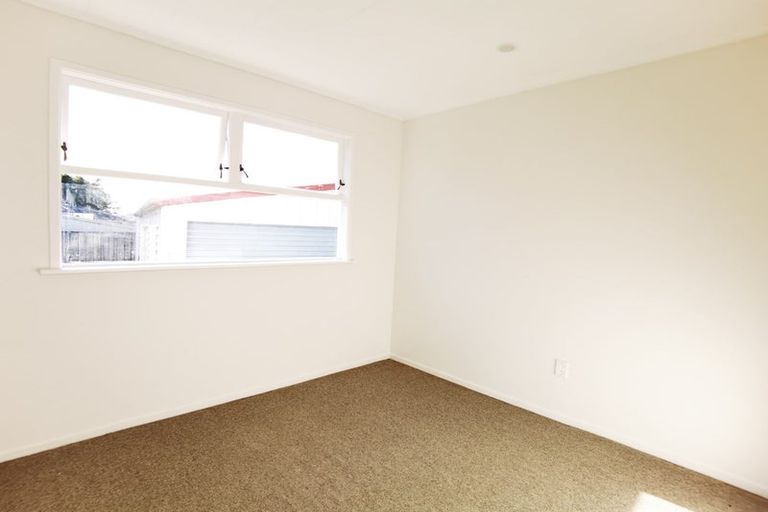Photo of property in 130 Pigeon Mountain Road, Half Moon Bay, Auckland, 2012