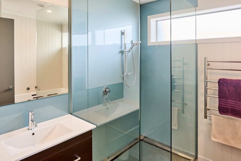 Photo of property in 3 Pacific View, Whitby, Porirua, 5024