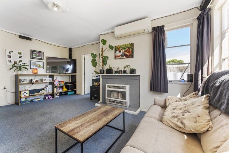 Photo of property in 37 Rangiora Avenue, Roslyn, Palmerston North, 4414