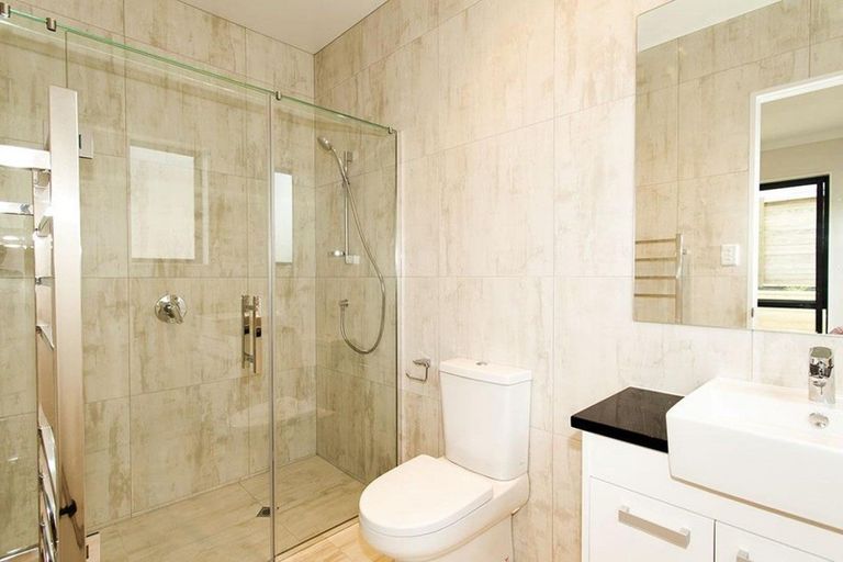 Photo of property in 6 Greenlink Rise, Long Bay, Auckland, 0630