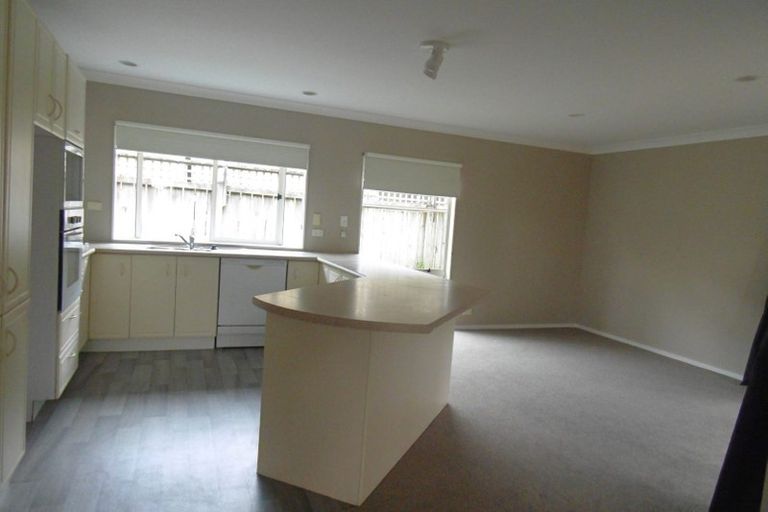 Photo of property in 1/100 Simmental Crescent, Somerville, Auckland, 2014