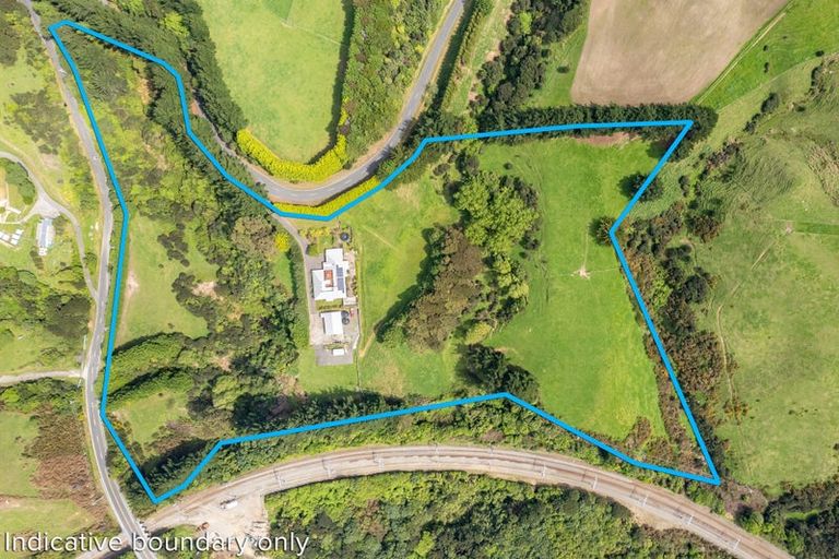 Photo of property in 20 Coroglen Rise, Pukerua Bay, 5026