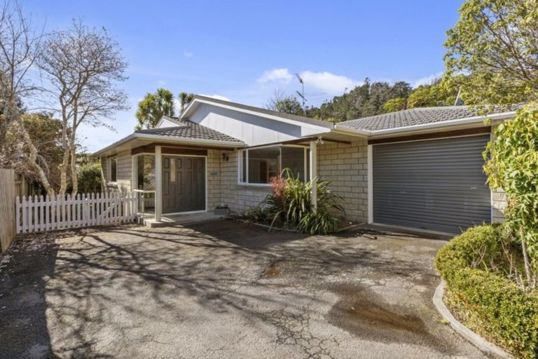 Photo of property in 2/35 Manuka Street, Stokes Valley, Lower Hutt, 5019
