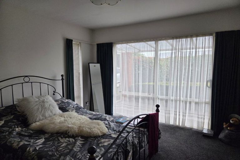 Photo of property in 72 Blighs Road, Strowan, Christchurch, 8052