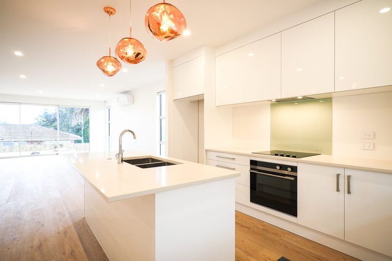 Photo of property in 10a Tirimoana Road, Te Atatu South, Auckland, 0602