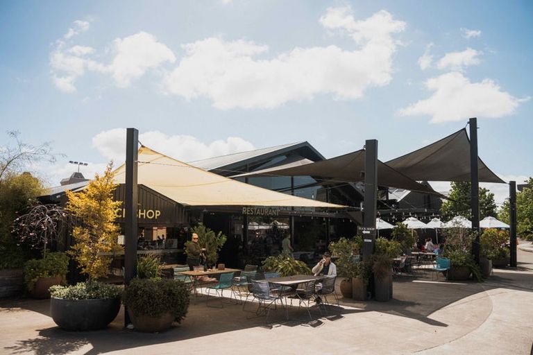 Photo of property in 5 Preston Avenue, Belmont, Auckland, 0622