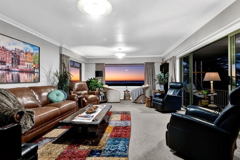 Photo of property in 24 Darwin Crescent, Spotswood, New Plymouth, 4310