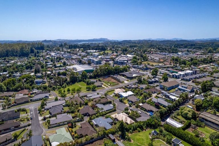 Photo of property in 8 Barrett Place, Kerikeri, 0230