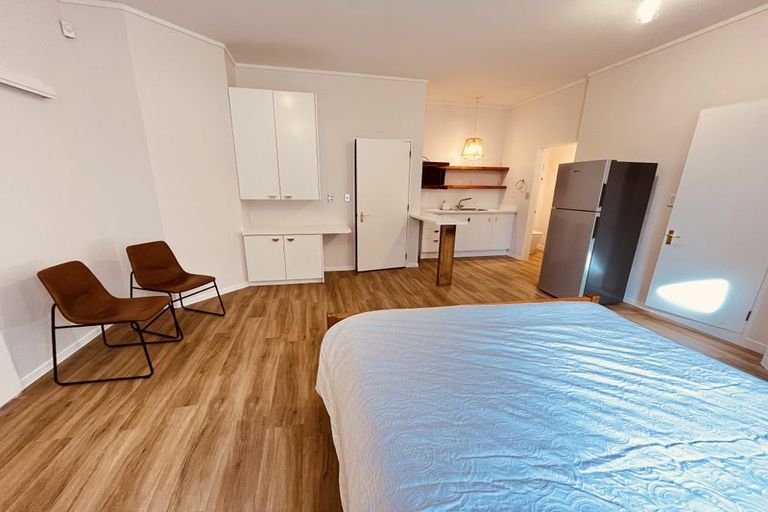 Photo of property in 35 Victory Street, Welcome Bay, Tauranga, 3112