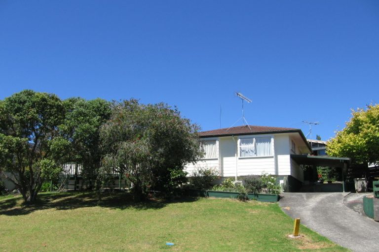 Photo of property in 52 Kia Ora Road, Beach Haven, Auckland, 0626