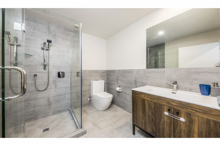 Photo of property in 14 Te Aparangi Road, Papakura, 2110