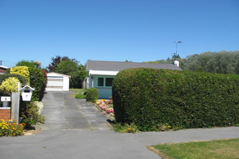Photo of property in 16 Helmsdale Street, Burwood, Christchurch, 8083