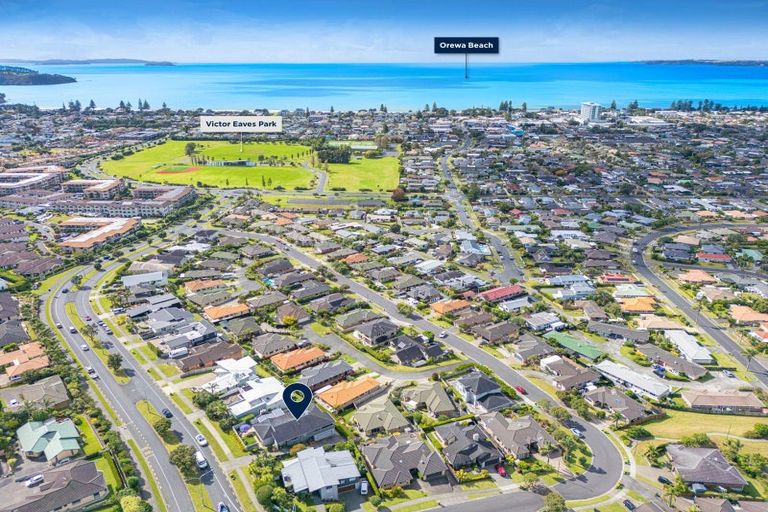 Photo of property in 39 Grand Drive, Orewa, 0931