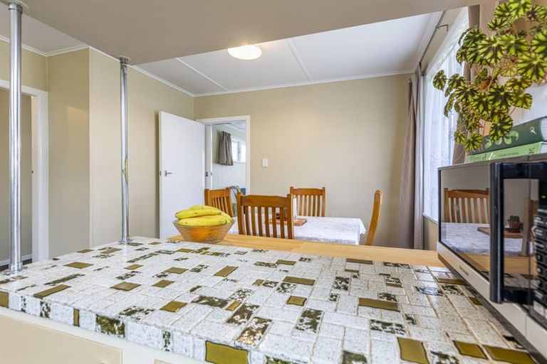 Photo of property in 75 Kettle Avenue, Awapuni, Palmerston North, 4412