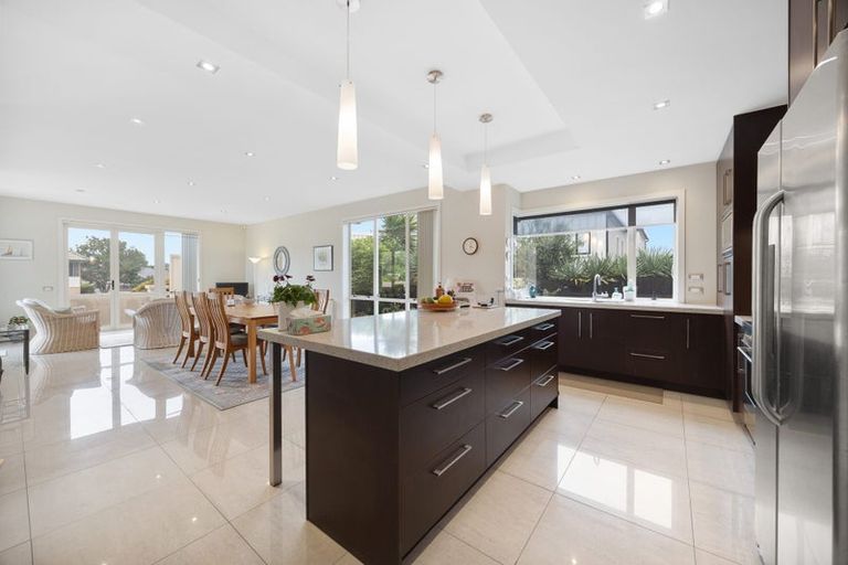 Photo of property in 22 Bluefin Way, West Harbour, Auckland, 0618