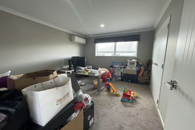Photo of property in 28 Milano Boulevard, Karaka, Papakura, 2113
